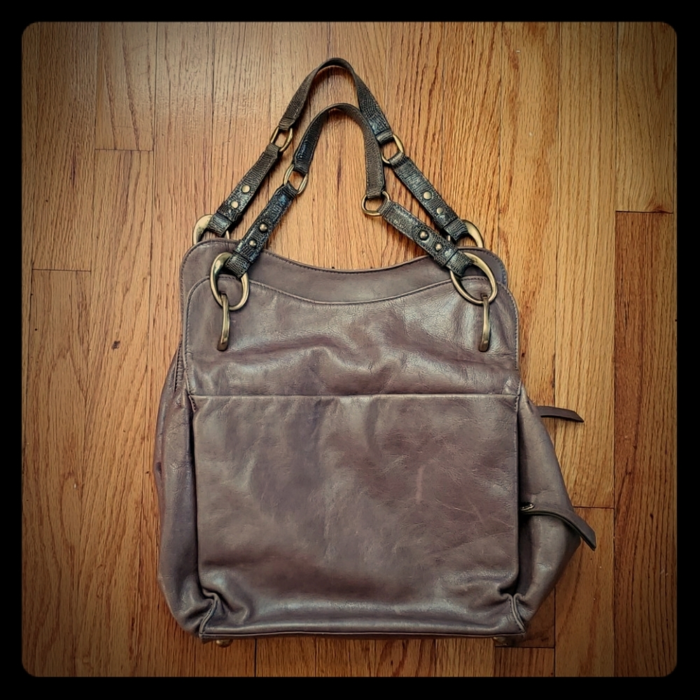 Elie Tahari Tan Leather Purse, High Quality!